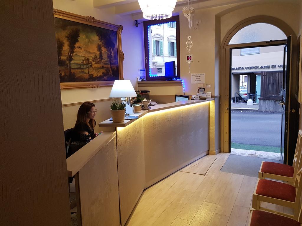 Mi Casa Es Tambien Tu Casa Vips Verona Bagian luar foto