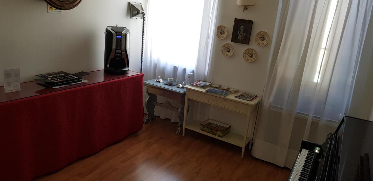 Mi Casa Es Tambien Tu Casa Vips Verona Bagian luar foto